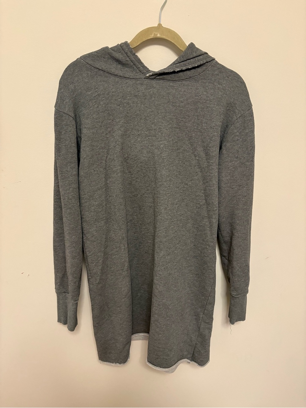 RtA Road to Awe Grey Distressed Raw Hem Pullover Hoodie Small Longline